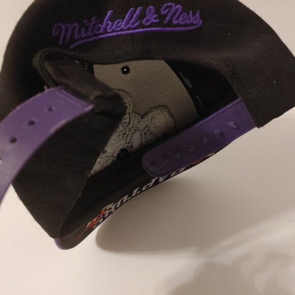 Raptors Old Logo Mitchell And Ness Snapback White Black Purple Under Brim - New - Picture 8 of 9